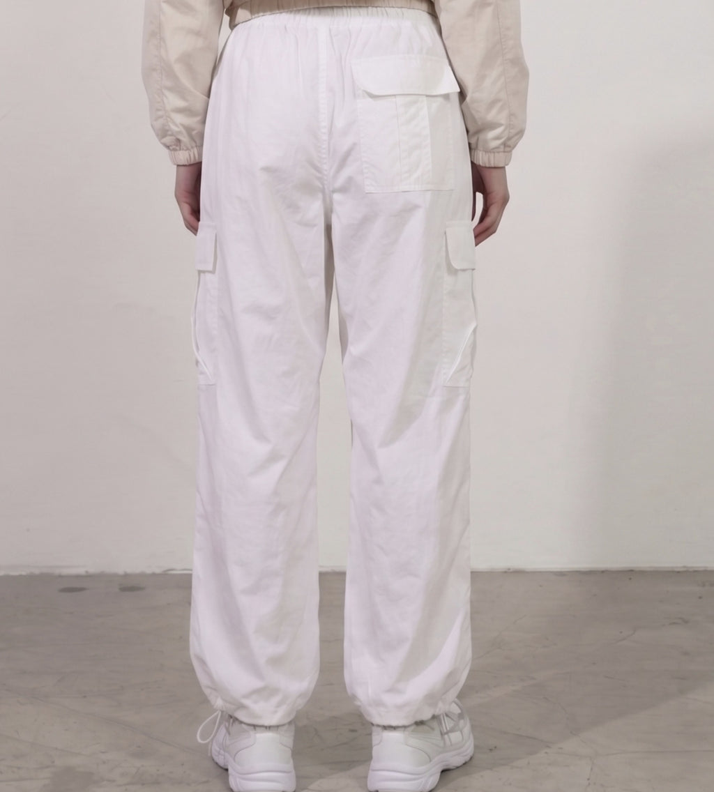 Cargo pant with pocket detail