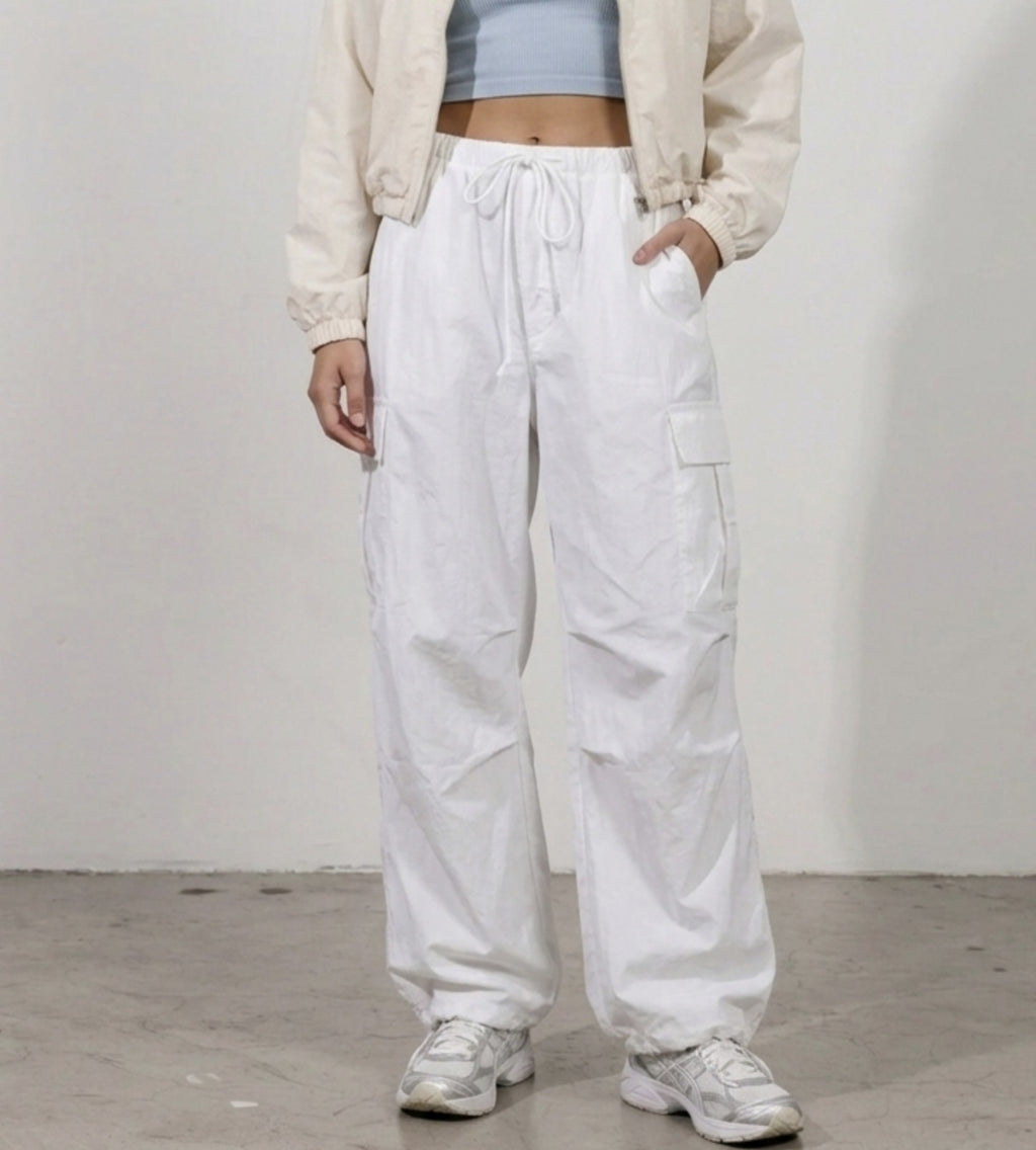 Cargo pant with pocket detail