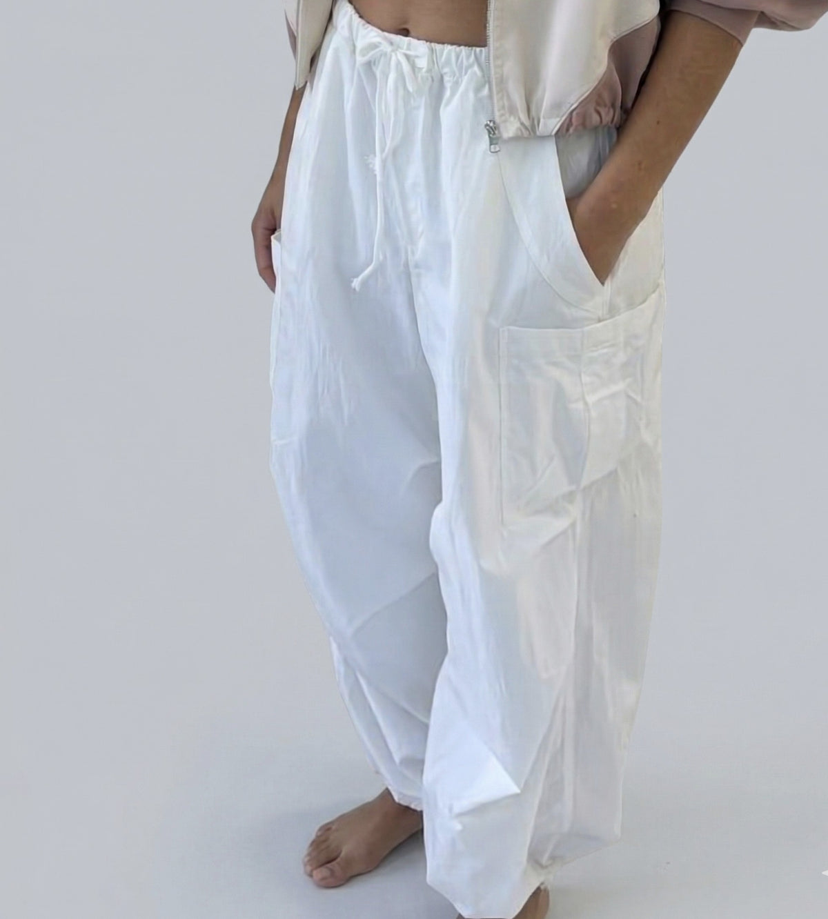 Cargo pant with pocket detail