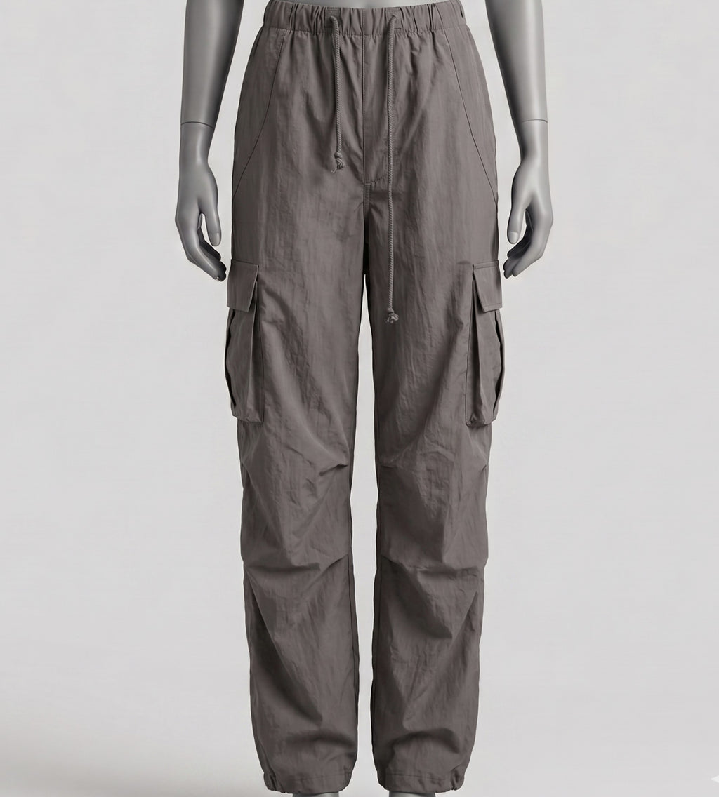 Cargo pant with pocket detail