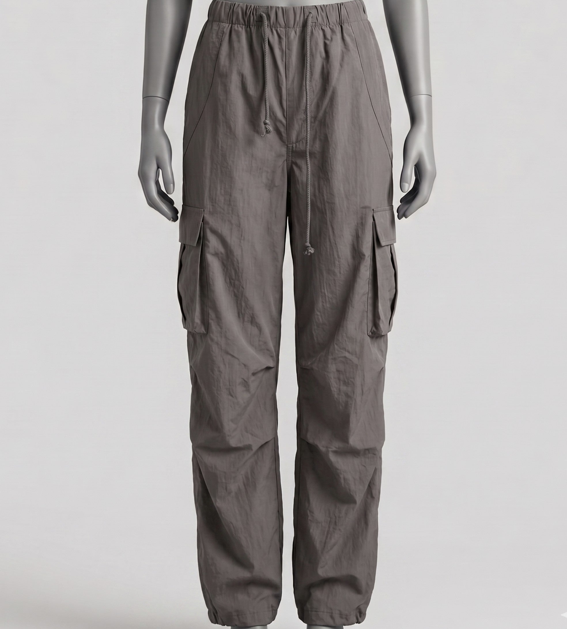 Cargo pant with pocket detail