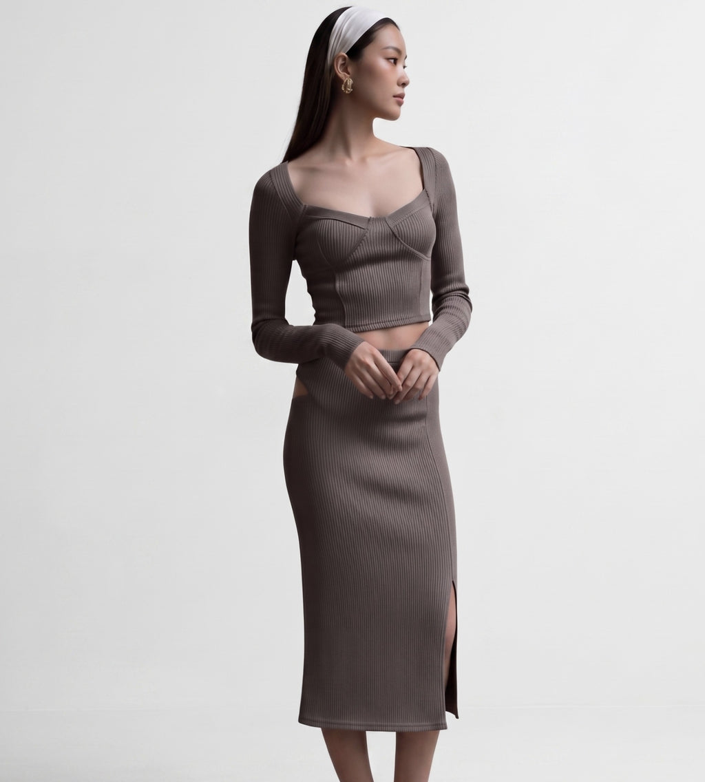 Bustier knit w/ slit detail skirt set