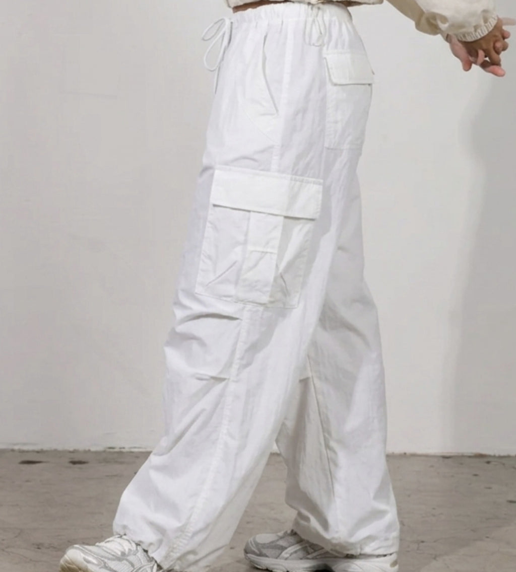 Cargo pant with pocket detail